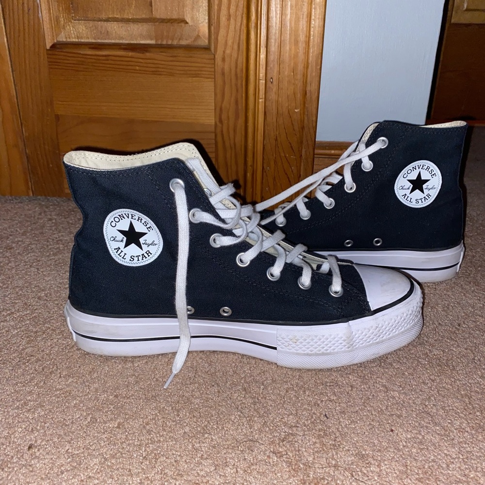 WMNS 9.5 black platform converse high top